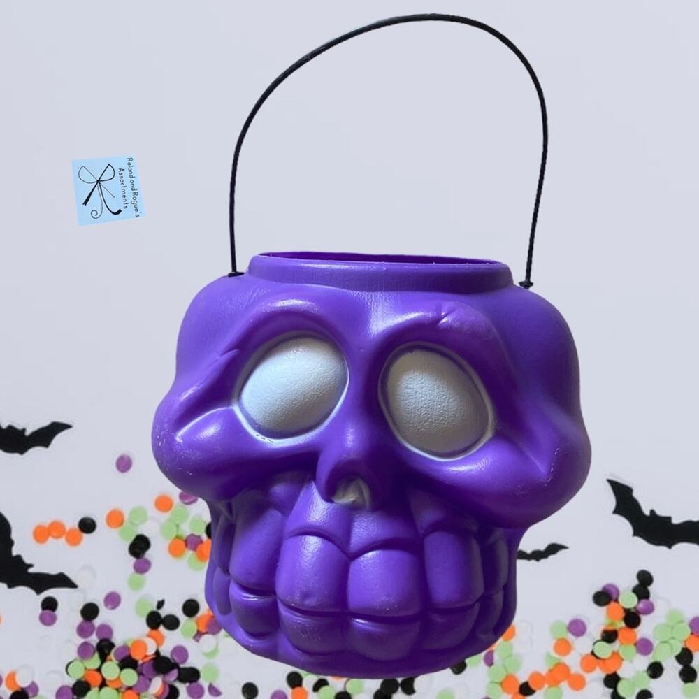 General Foam Plastic Skull Candy Halloween Bucket Pail